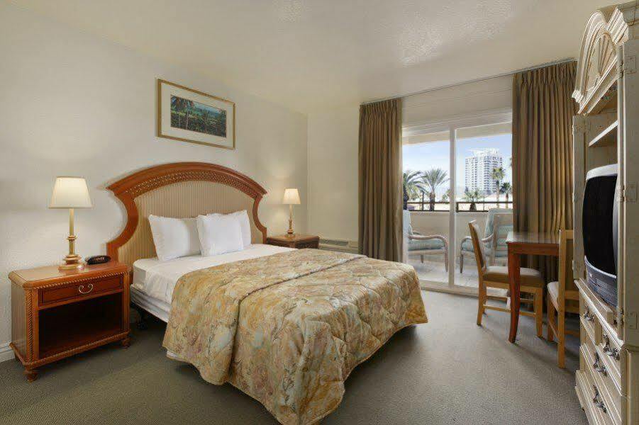 Super 8 By Wyndham Vegas North Strip/fremont St. Area 2*