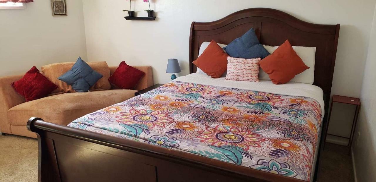 The Yellow House Homestay