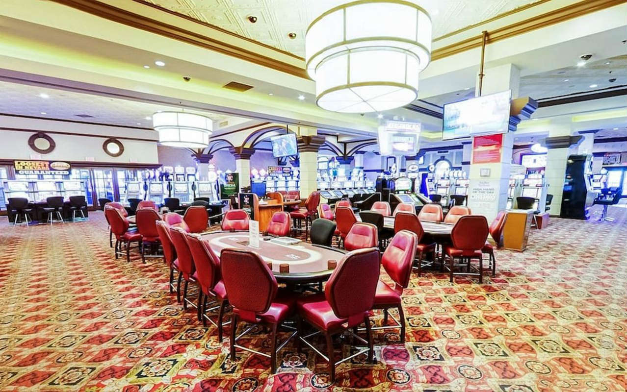 Silver Sevens & Casino Hotel 3*
