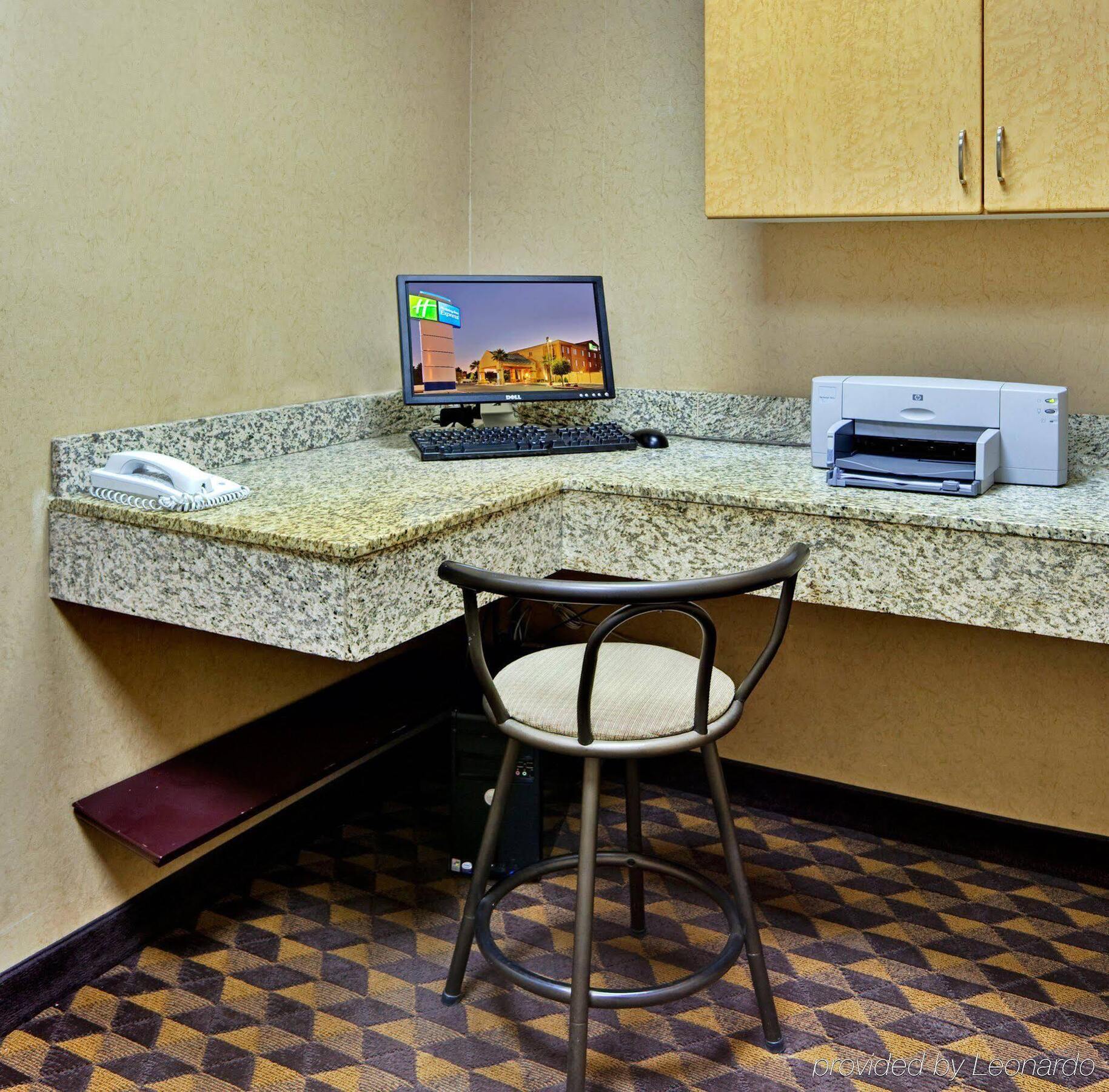 Hotel Express Vegas-nellis By Ihg
