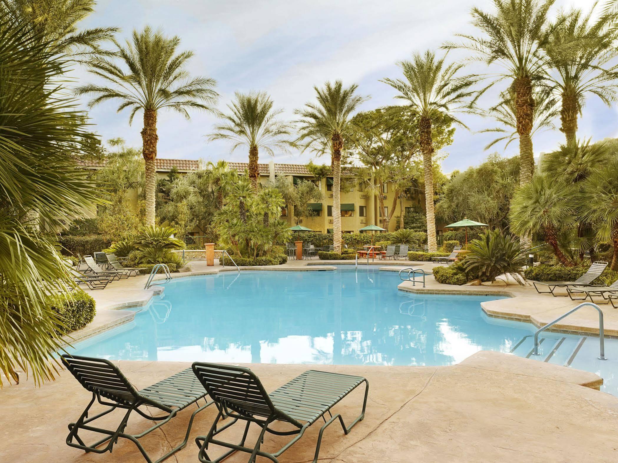 Silver Sevens & Casino Hotel 3*