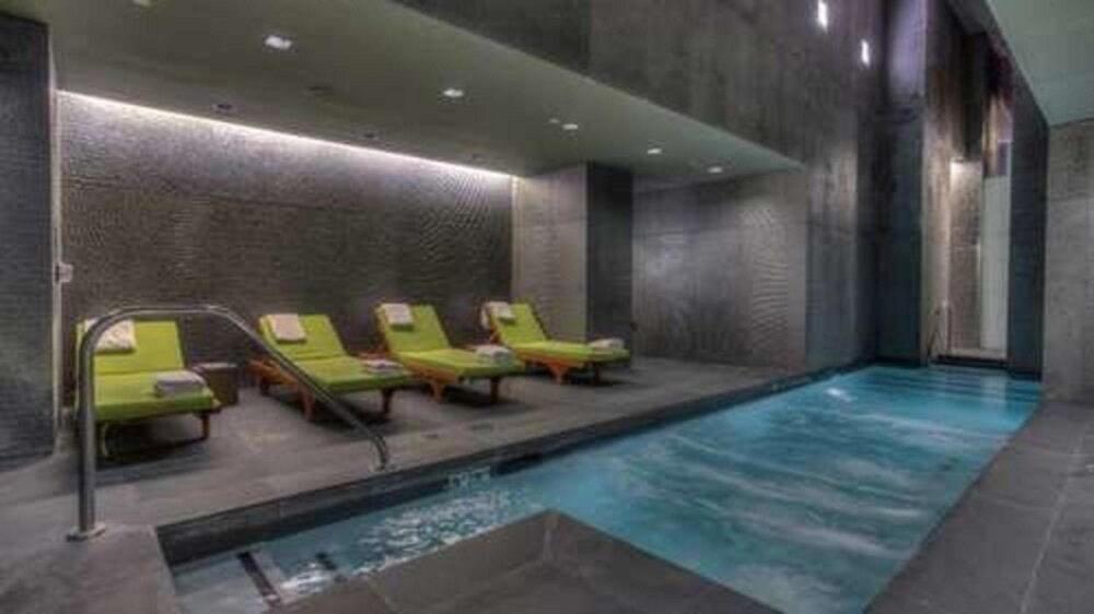 Resort The W Vegas At Mandalay Bay By Suiteness