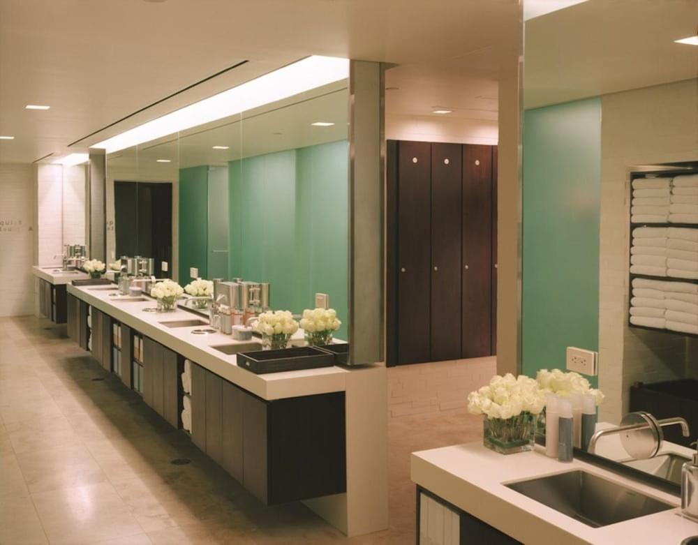 The W Vegas At Mandalay Bay By Suiteness Resort