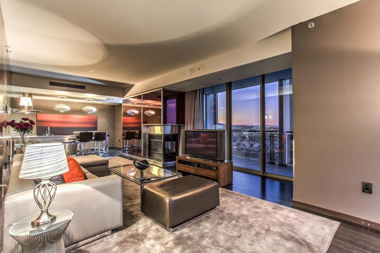 Palms Place With Balcony & Strip View Aparthotel
