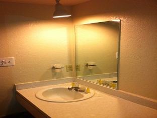 El Mirador Motel 2*