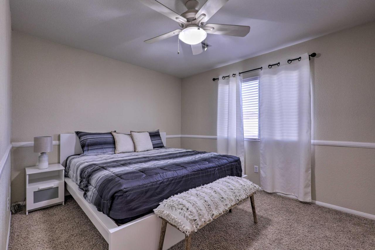 Luxurious Vegas Digs Hot Tub, Bbq, Cabana And More! Holiday home Las Vegas
