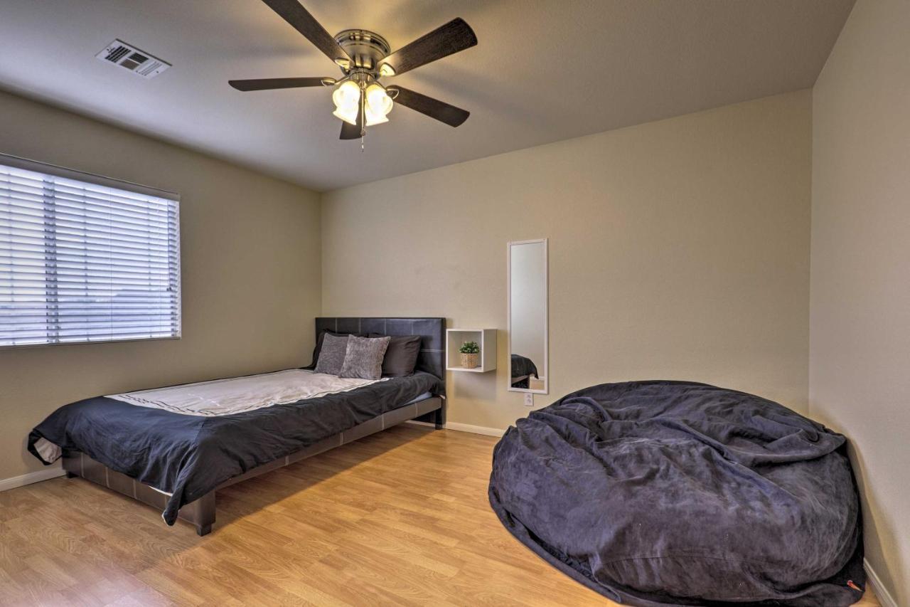 Luxurious Vegas Digs Hot Tub, Bbq, Cabana And More! Holiday home *