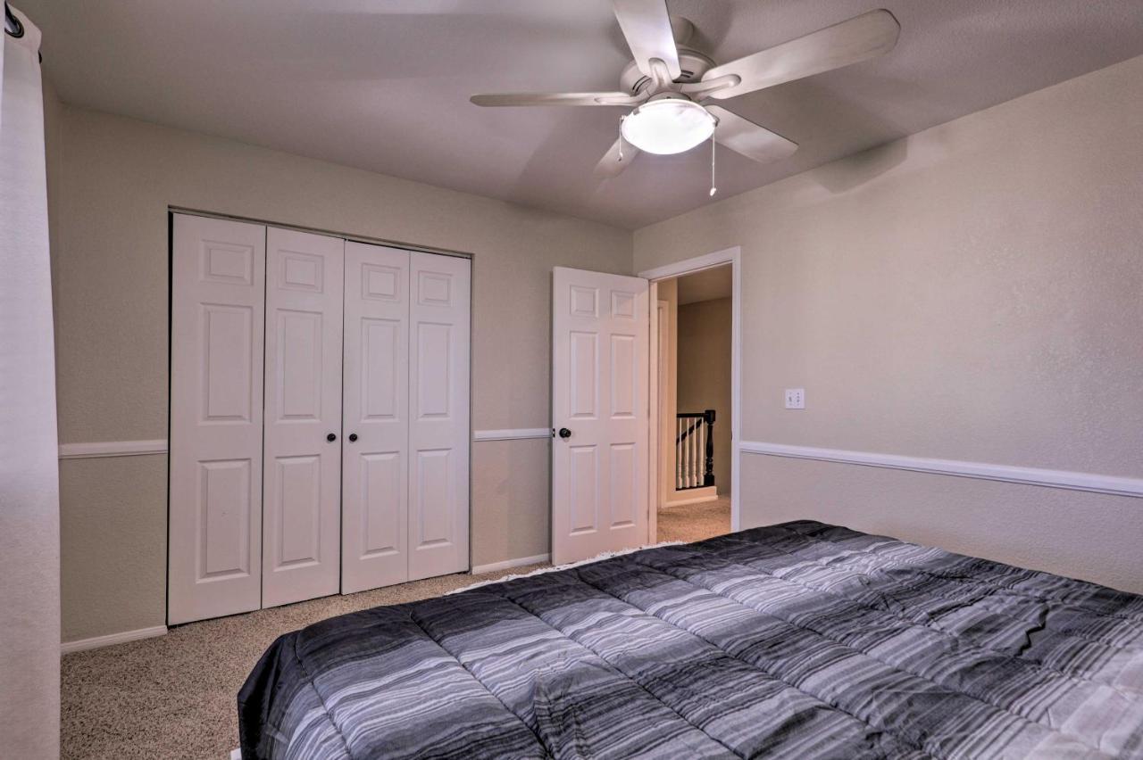 Luxurious Vegas Digs Hot Tub, Bbq, Cabana And More! Holiday home *