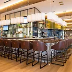 The Cromwell Hotel & Casino (Adults Only)