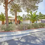 Pet-Friendly Las Vegas Home With Pool 4 Mi To Strip