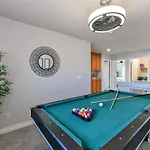 Vila Amor- Pool, Games And Ultimate Vegas Vibes