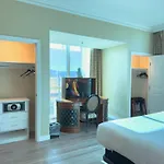 High Floor Stripview Balcony 1Bdr & Jetbath