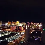 Luxury Suites At Palms Place