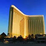 Mandalay Bay Resort And Casino By Suiteness