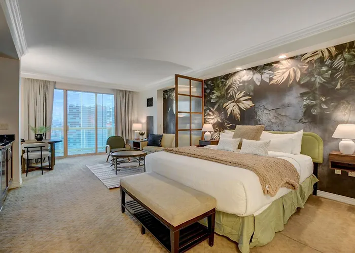 Elite Studio Mgm Signature Balcony Strip View