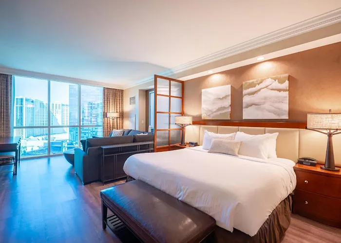 No Resort Fee Strip View Suite+ Free Valet + Pool