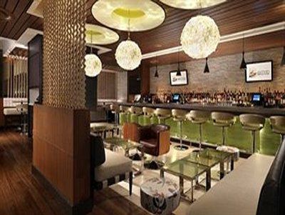 Luxury At Palms Place Aparthotel 4*