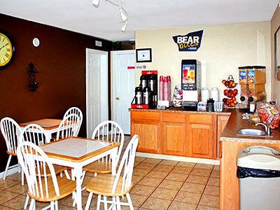 Travelodge By Wyndham Vegas Center Strip 2*