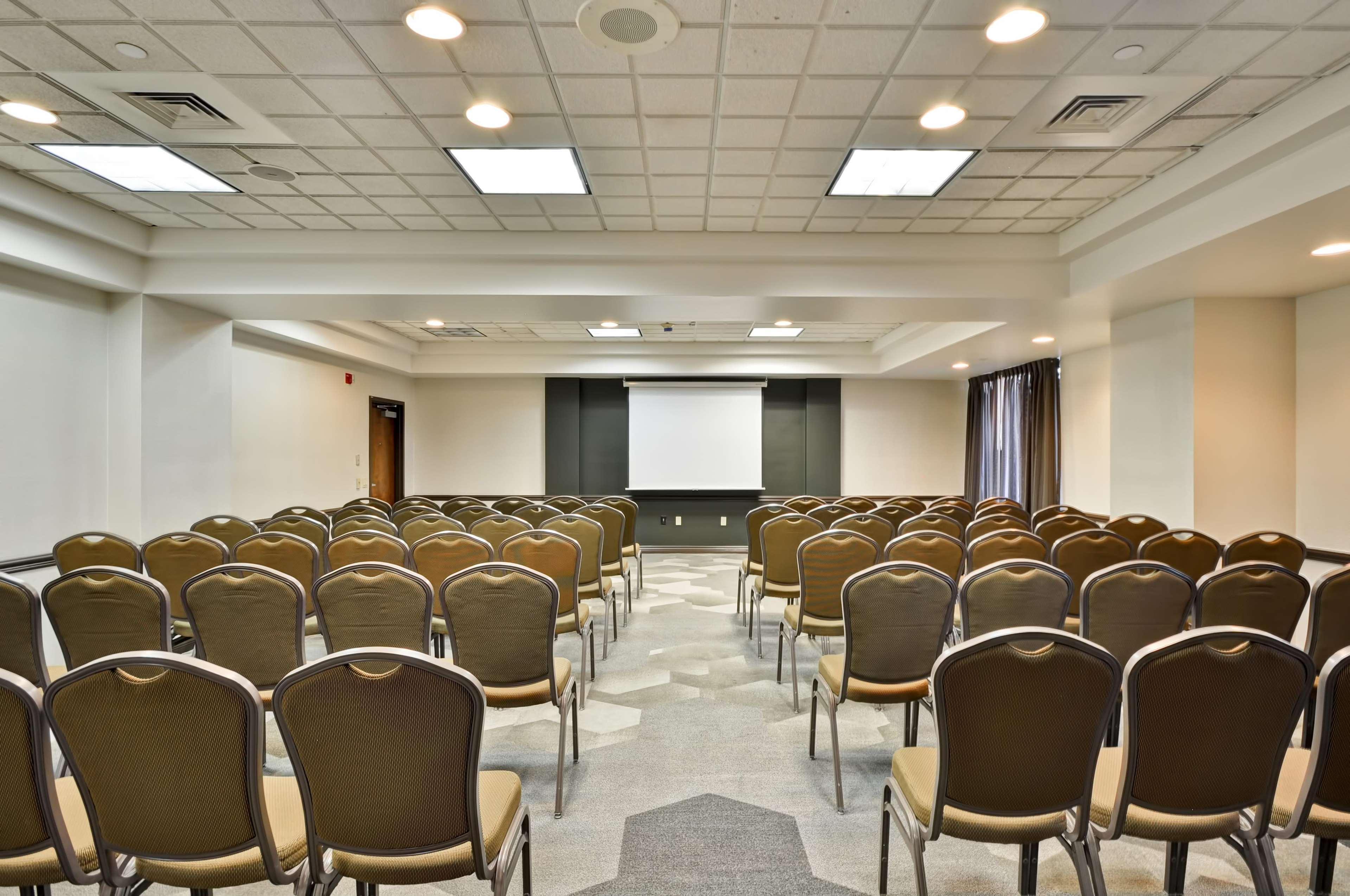 Hyatt Place Vegas 3*