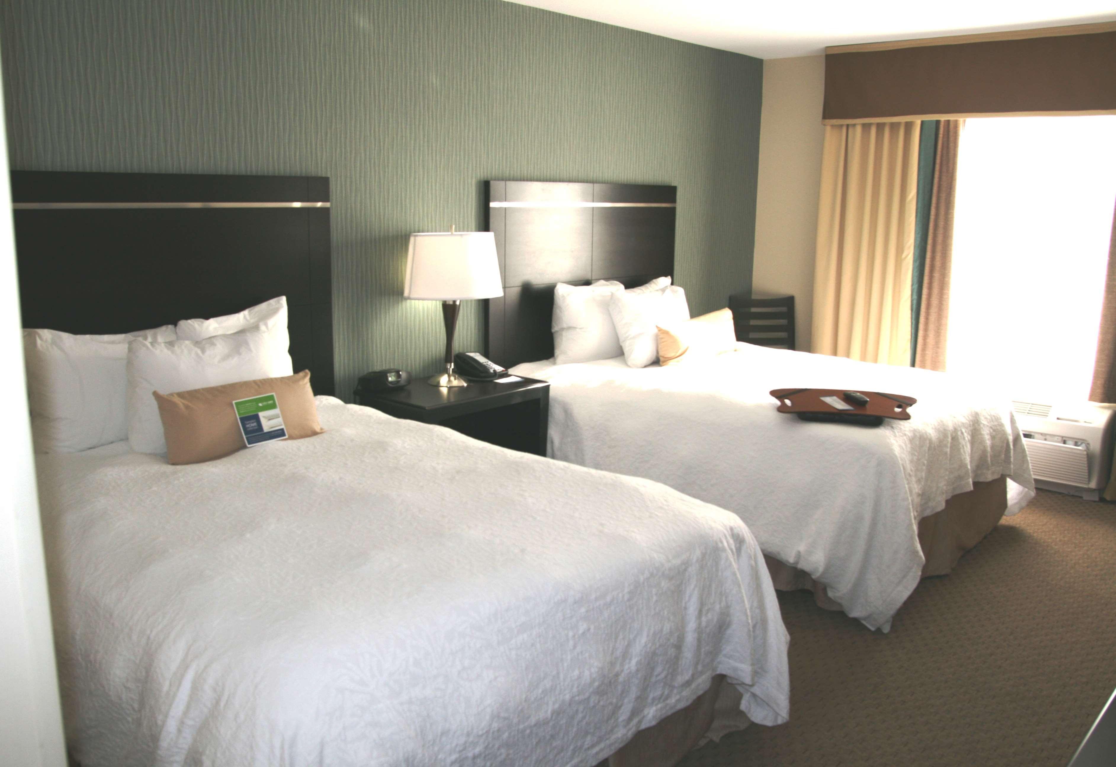 Hampton & Vegas Airport Hotel