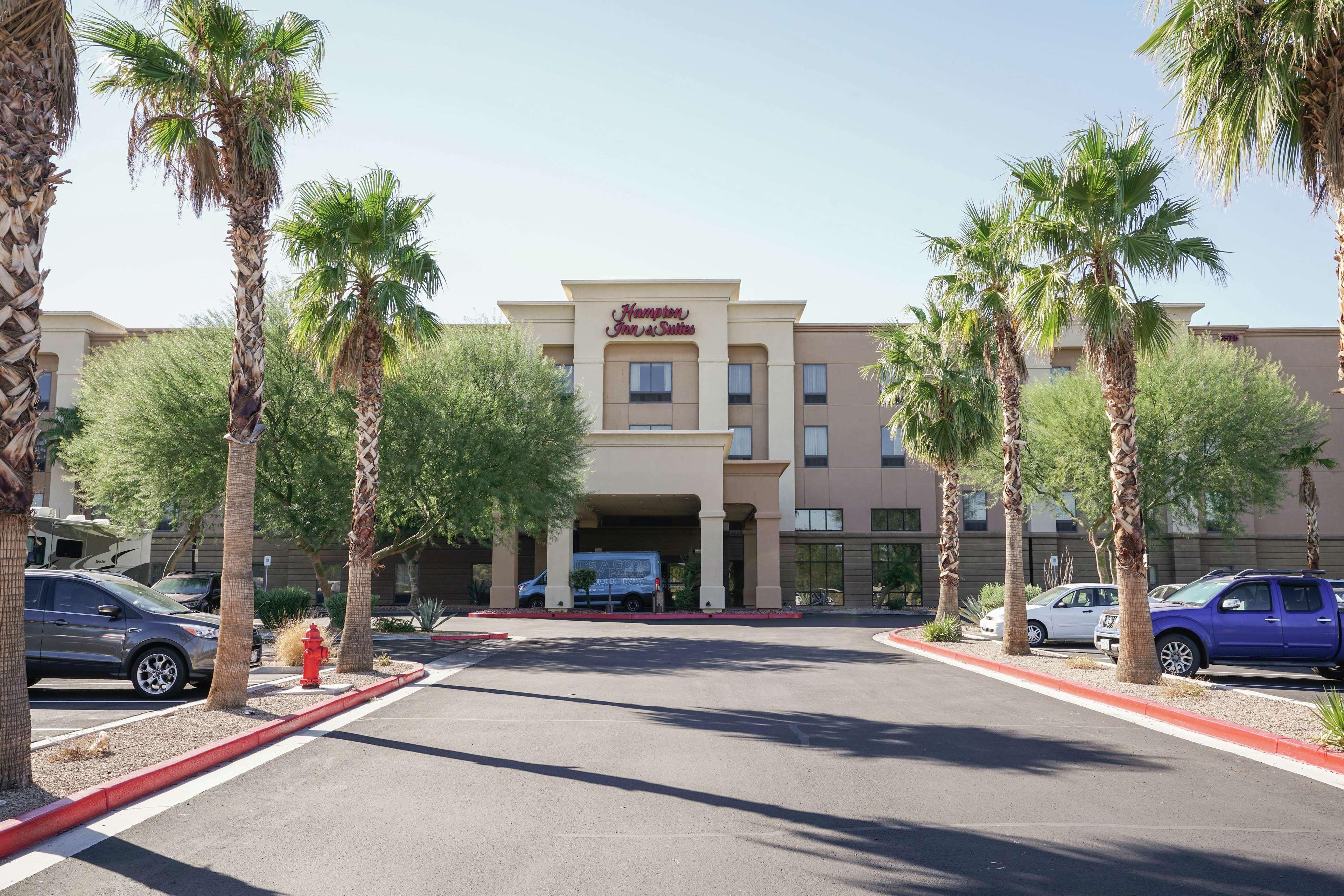 Hampton & Vegas Airport 3*