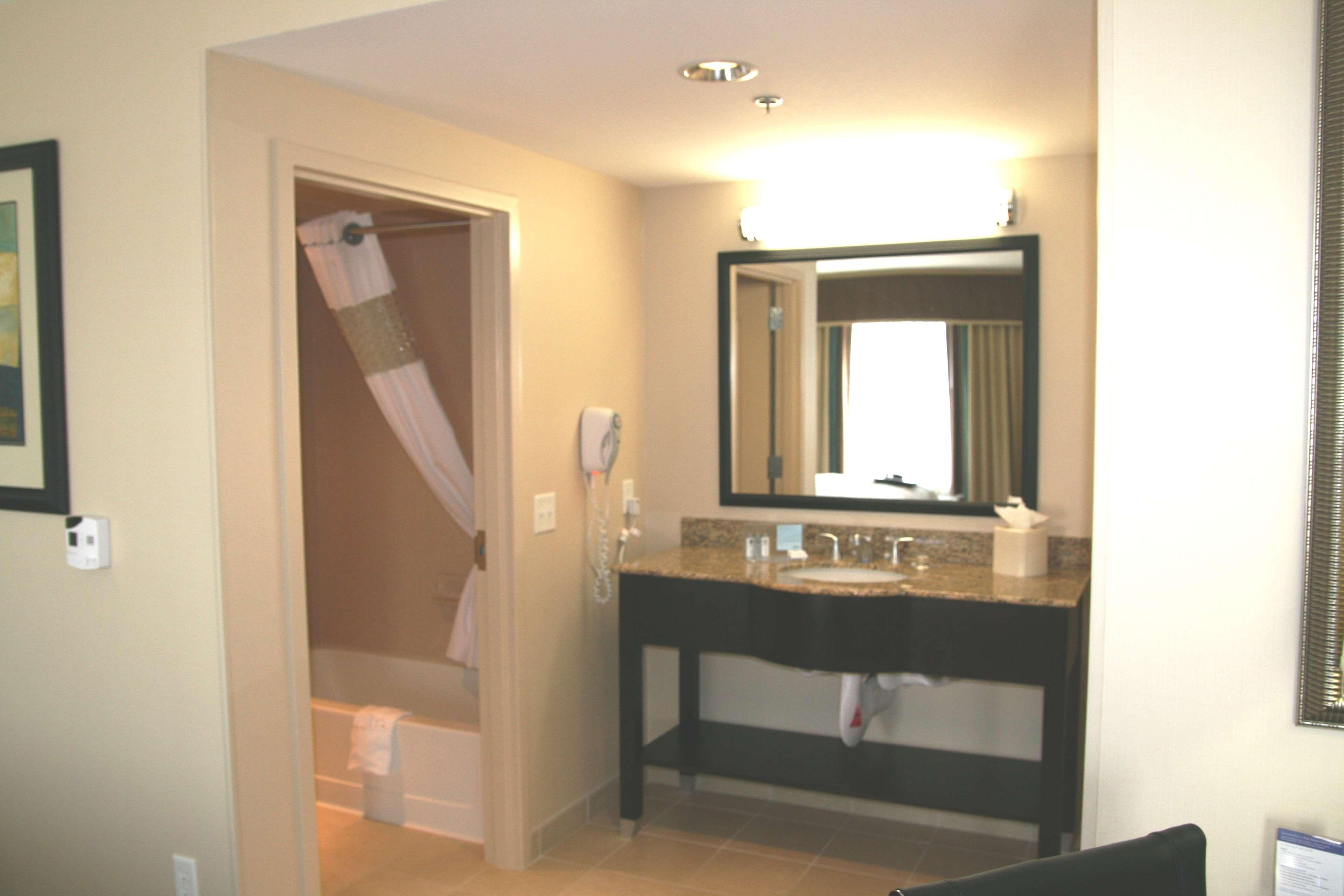 Hotel Hampton & Vegas Airport 3*