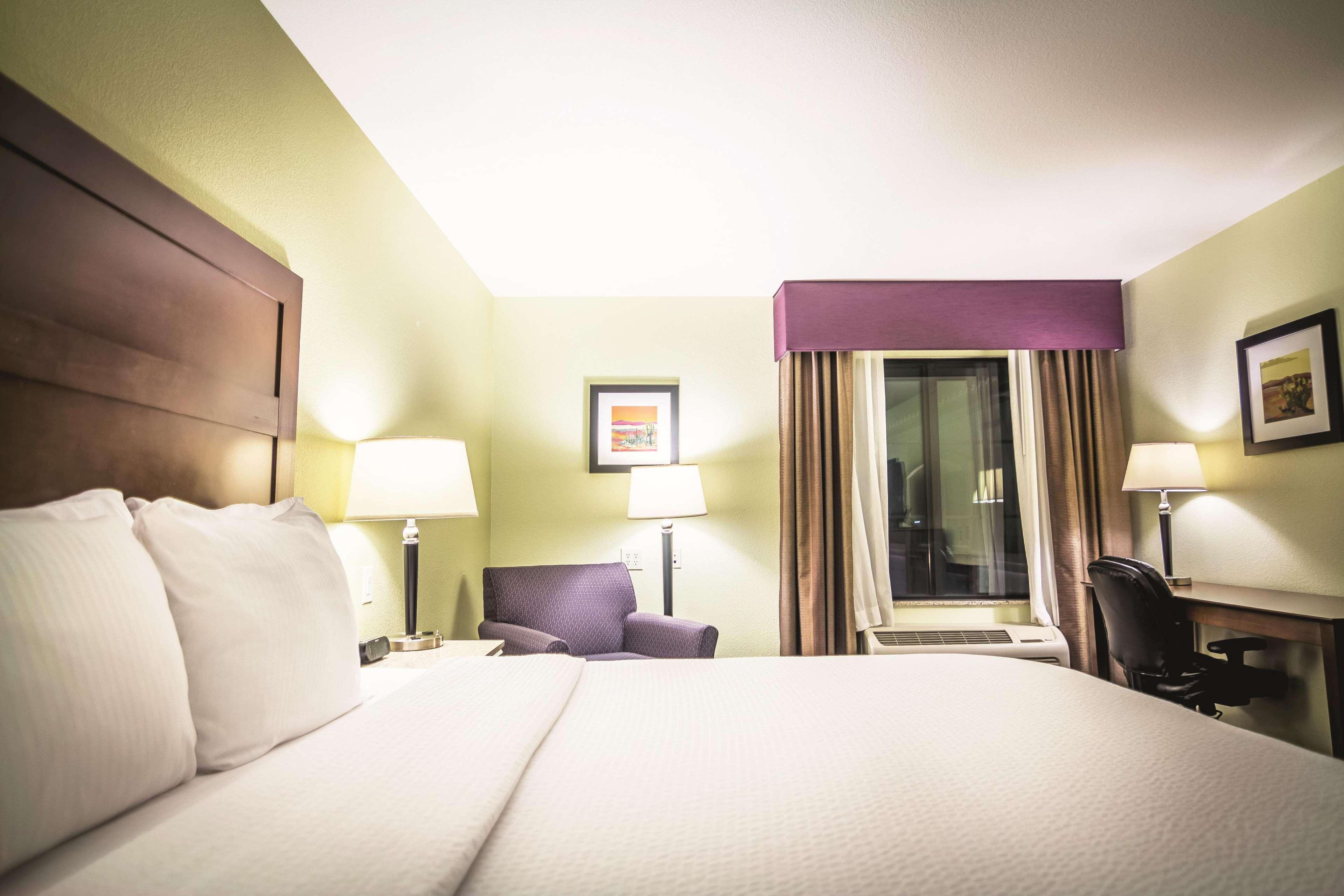 Hotel La Quinta By Wyndham Vegas Airport South 3*