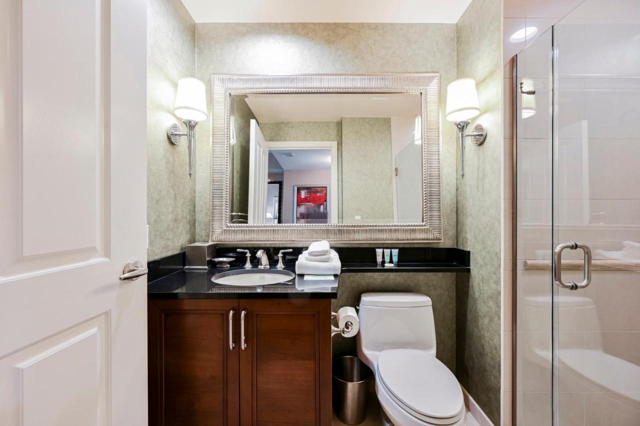 Stripviewsuites Two-bedroom Conjoined At Signature Mgm 2*