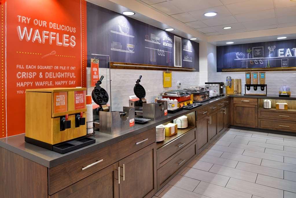 Hampton & Vegas Airport 3*