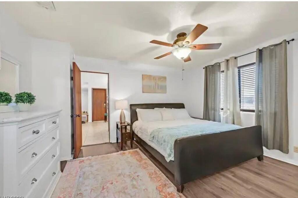 Holiday home Beautiful Oasis With Rv Or Boat Parking Henderson