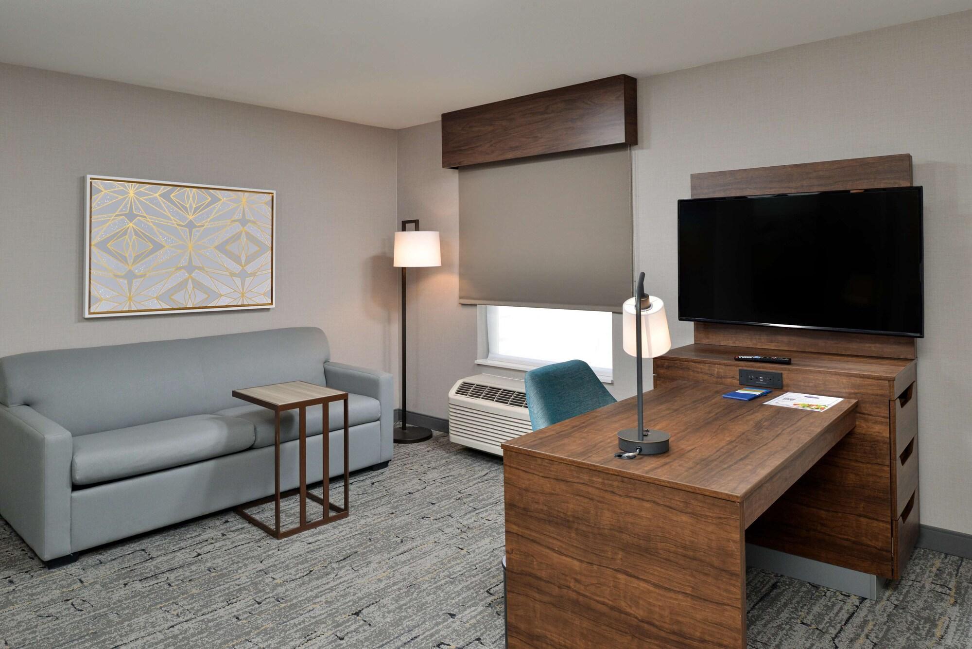Hampton & Vegas Airport Hotel 3*