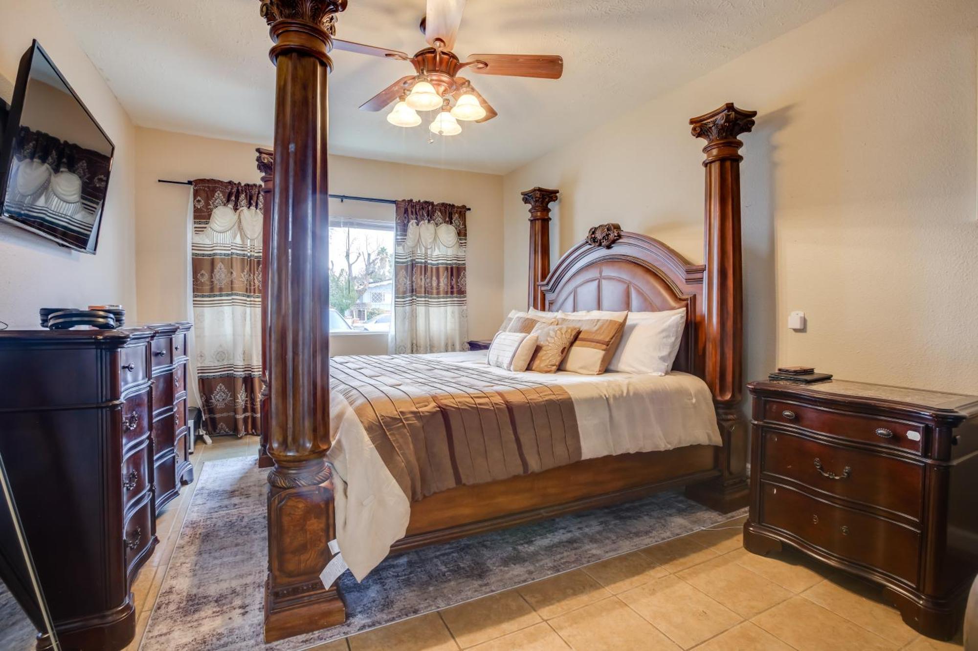 Pet-friendly Vegas Shared Pool And Hot Tub Ferienhaus *