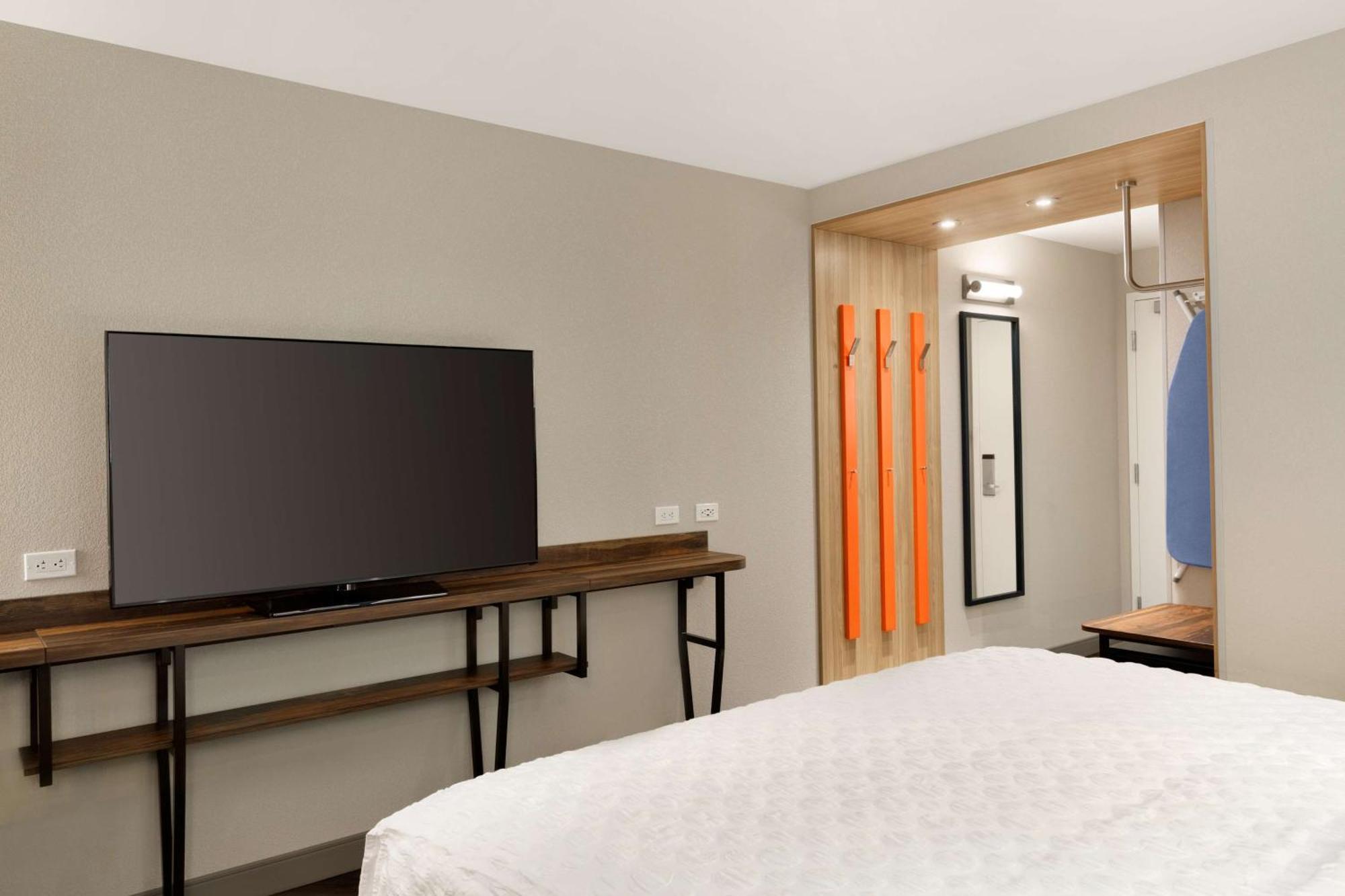 Hotel Tru By Hilton Vegas Airport Nv 3*