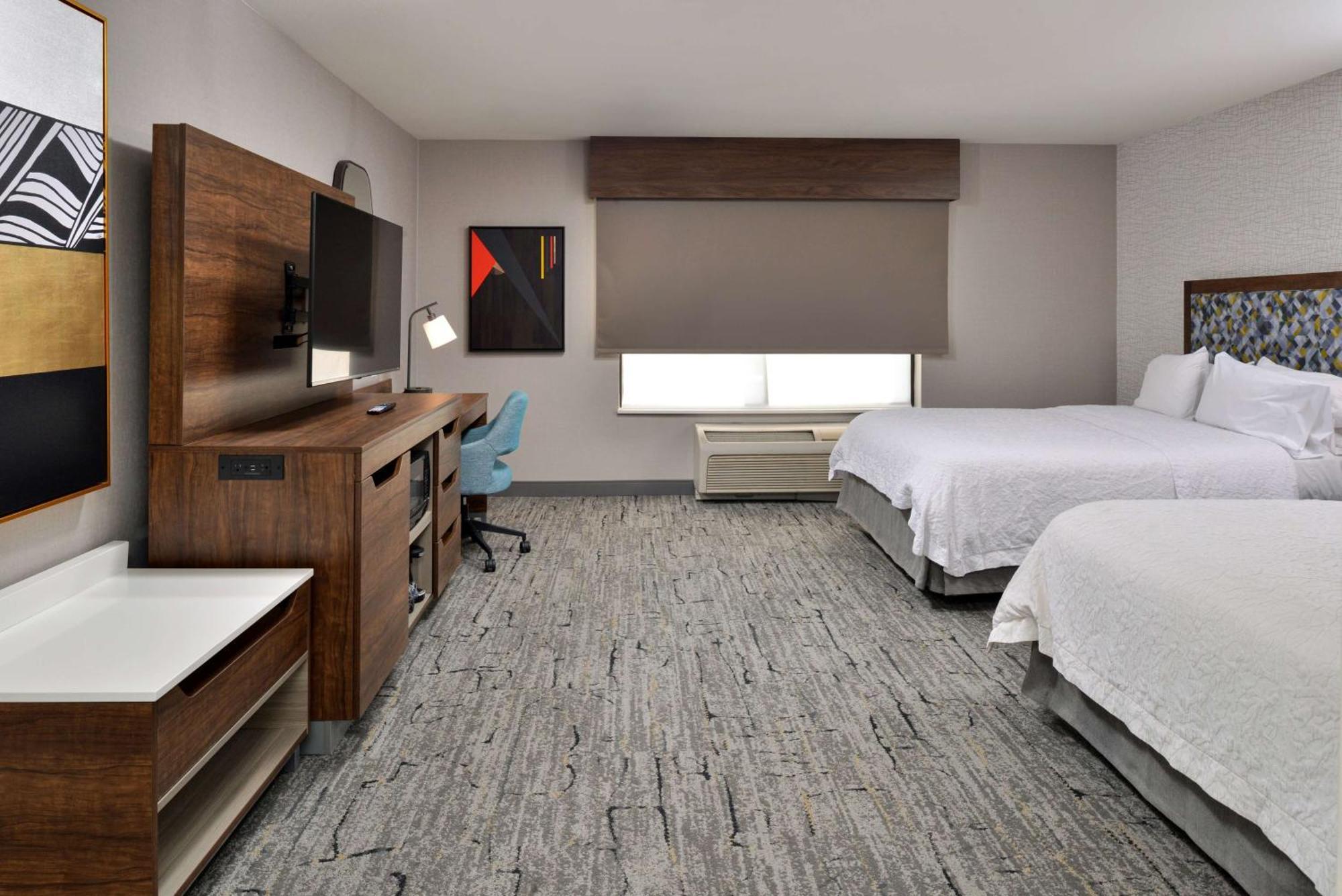 Hampton & Vegas Airport Hotel 3*