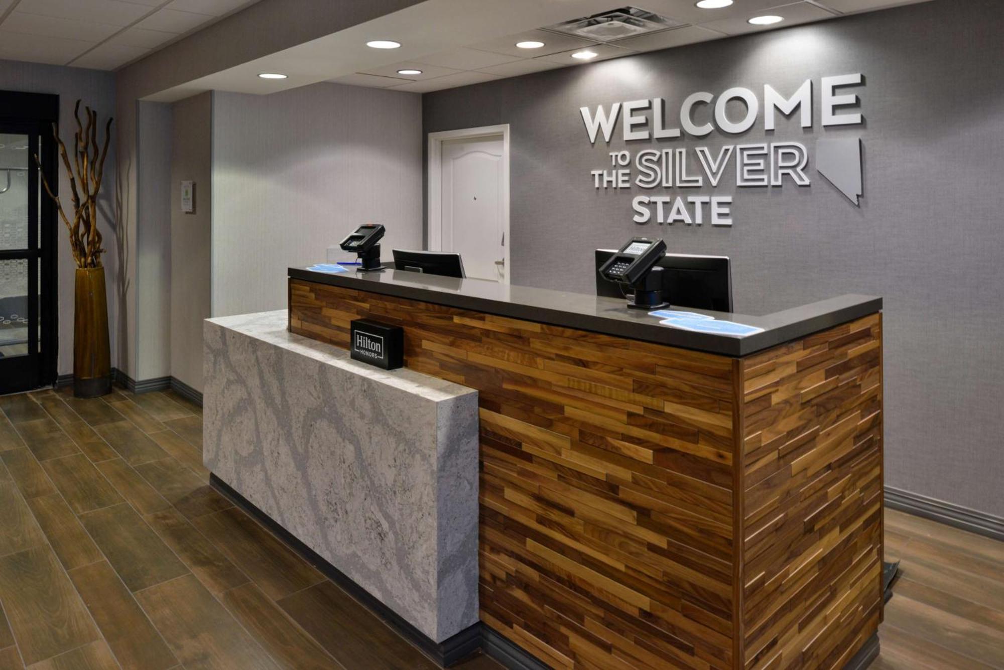 Hampton & Vegas Airport Hotel 3*