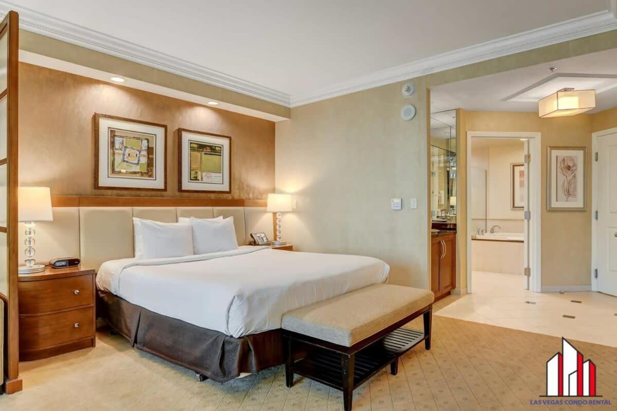 Mgm Signature-04-603 Strip View Jacuzzi Ferienhaus