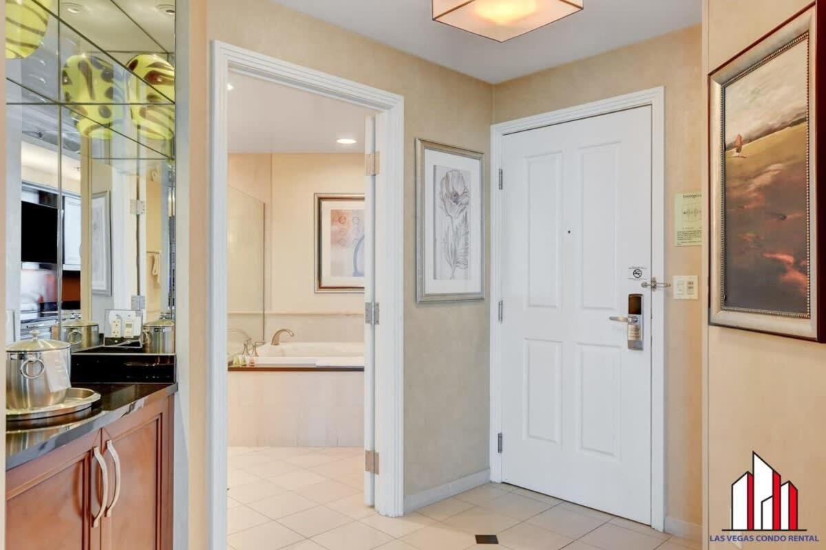 Mgm Signature-24-606 Jacuzzi Holiday home