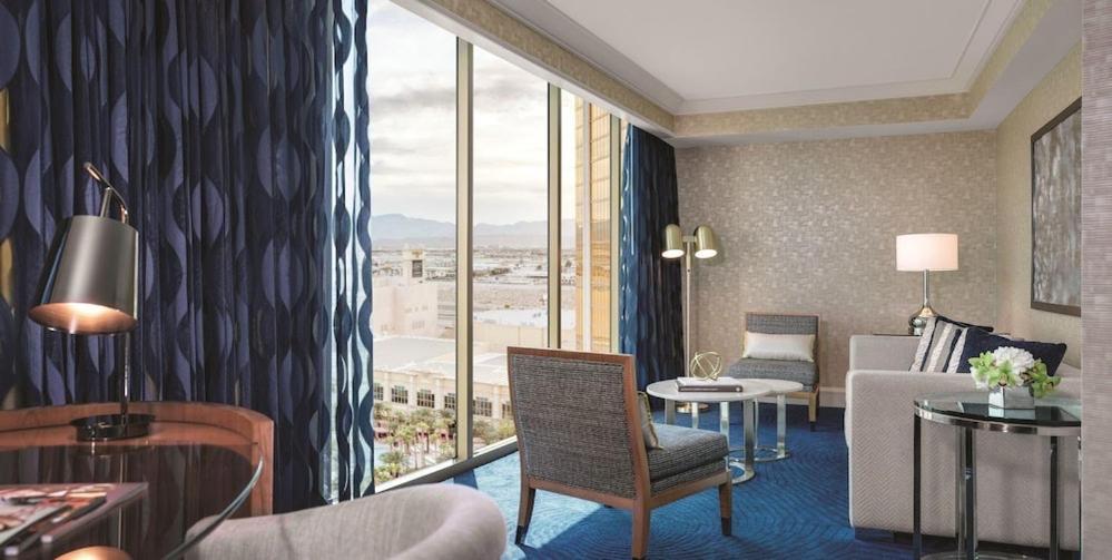 Mandalay Bay And Casino By Suiteness