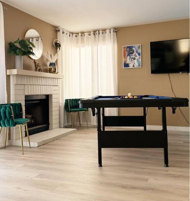 Ferienhaus Heart Of Vegas 8 Beds, Pool Table, Bbq! Las Vegas