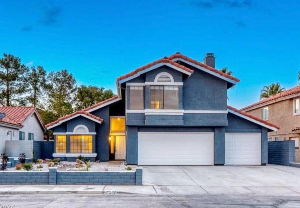 Heart Of Vegas 8 Beds, Pool Table, Bbq! * Las Vegas