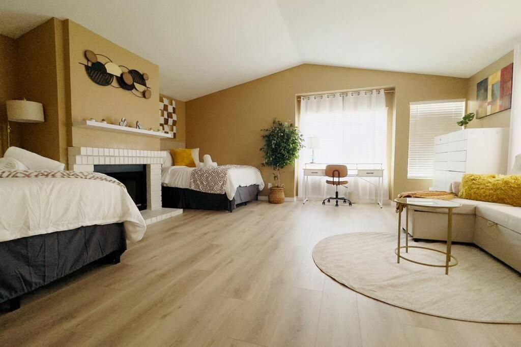 Heart Of Vegas 8 Beds, Pool Table, Bbq! Ferienhaus