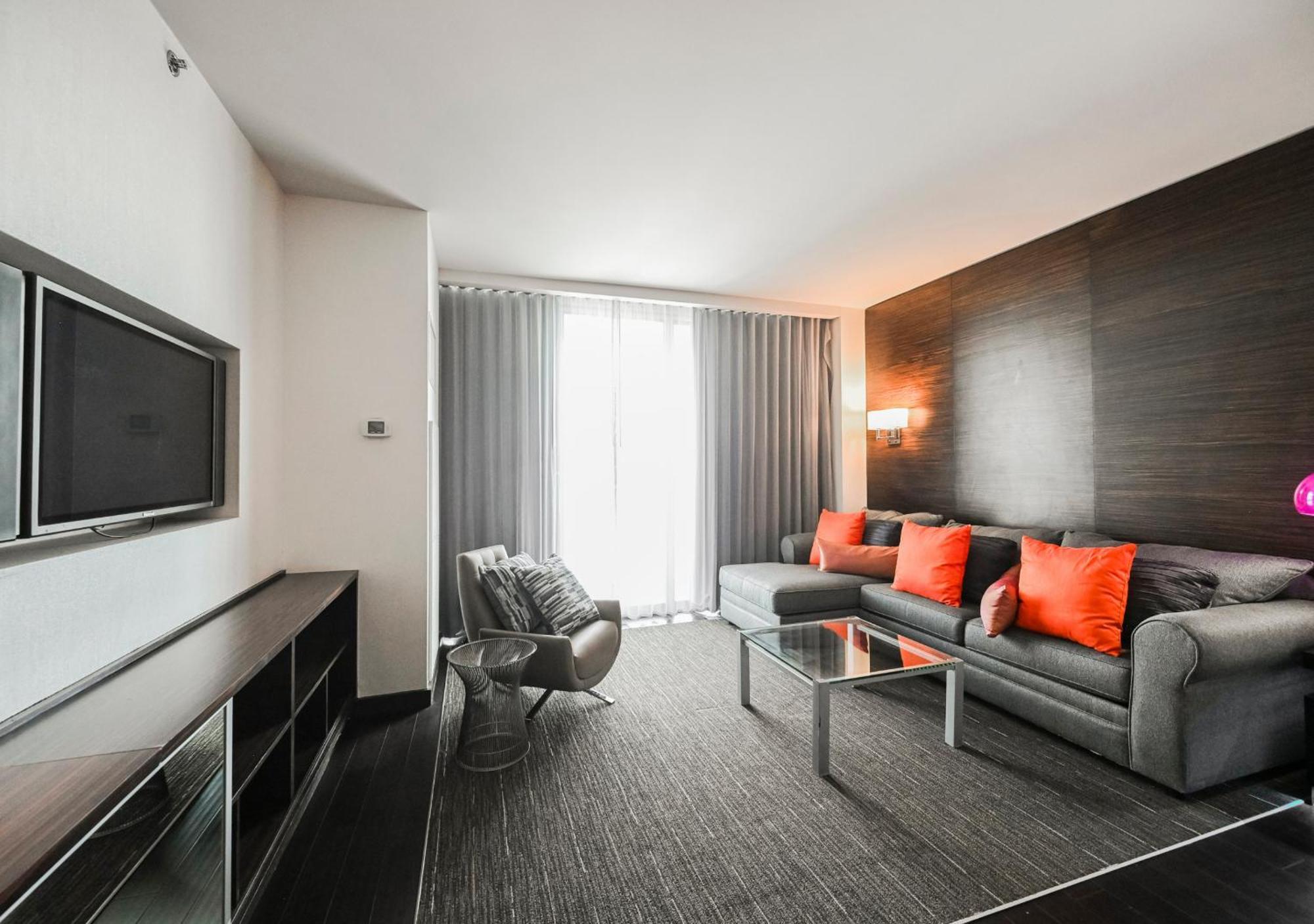 Stripviewsuites Two-bedroom Con-joined Exclusive Aparthotel *