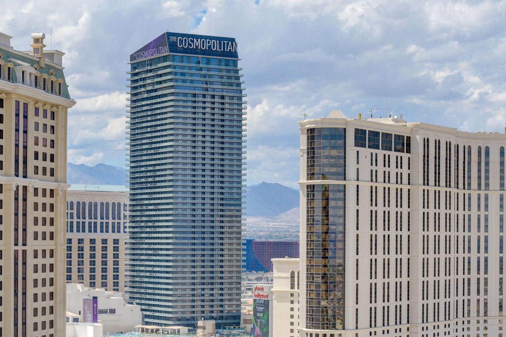 Premium Jr Mgm Signature Balcony Strip View *
