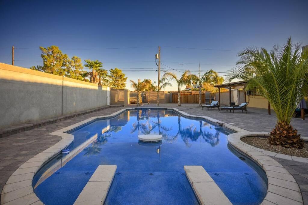 4b House With Pool And Bbq Near Airport And Strip