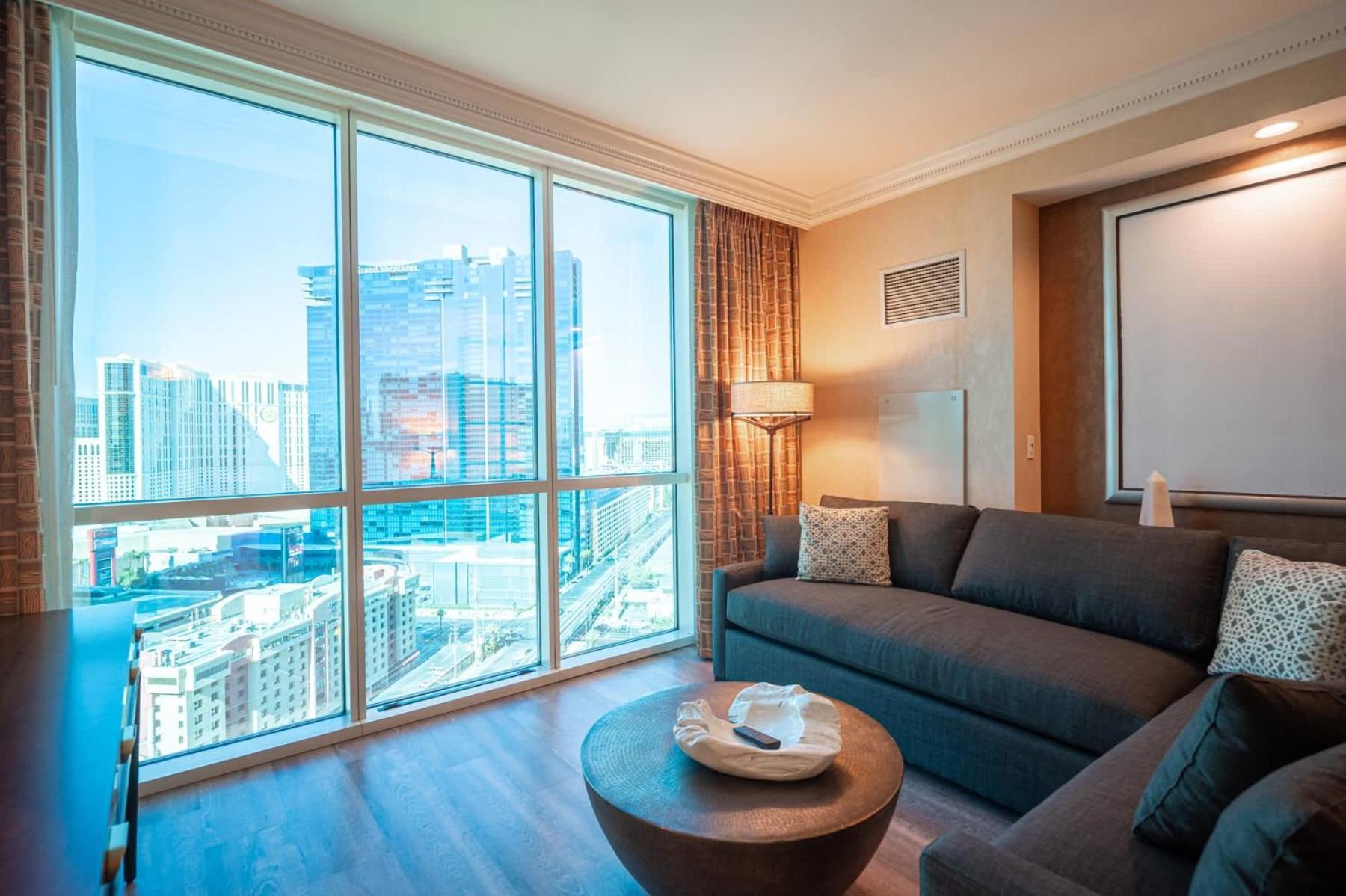 No Fee Strip View Suite+ Free Valet + Pool