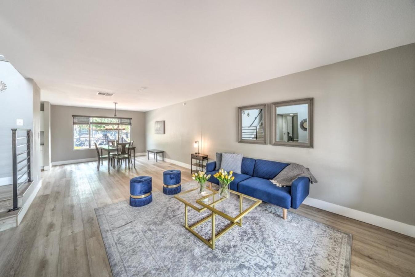 Stunning With Pool Very Spacious Upgrades Ferienhaus *