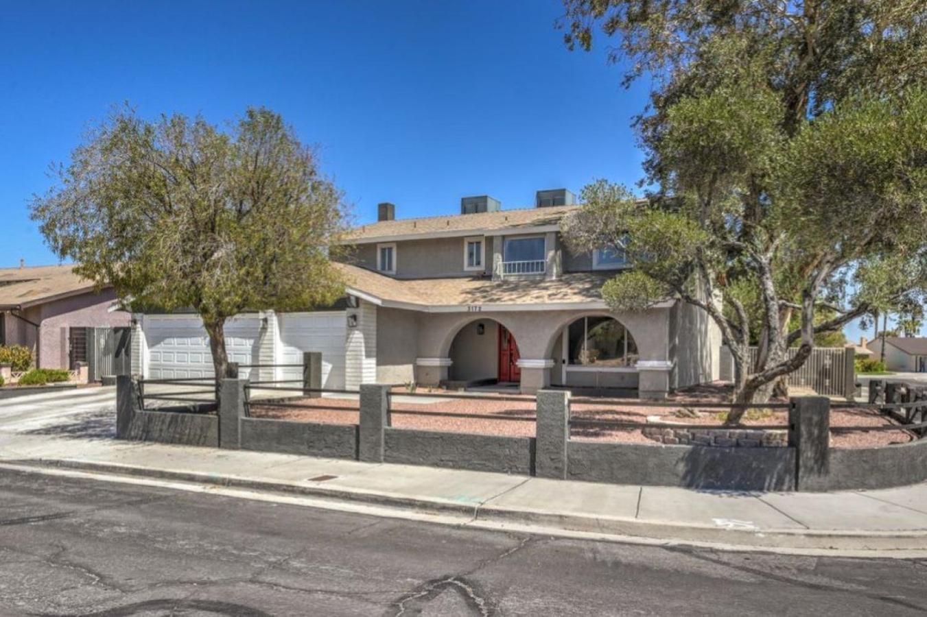 Ferienhaus Stunning With Pool Very Spacious Upgrades