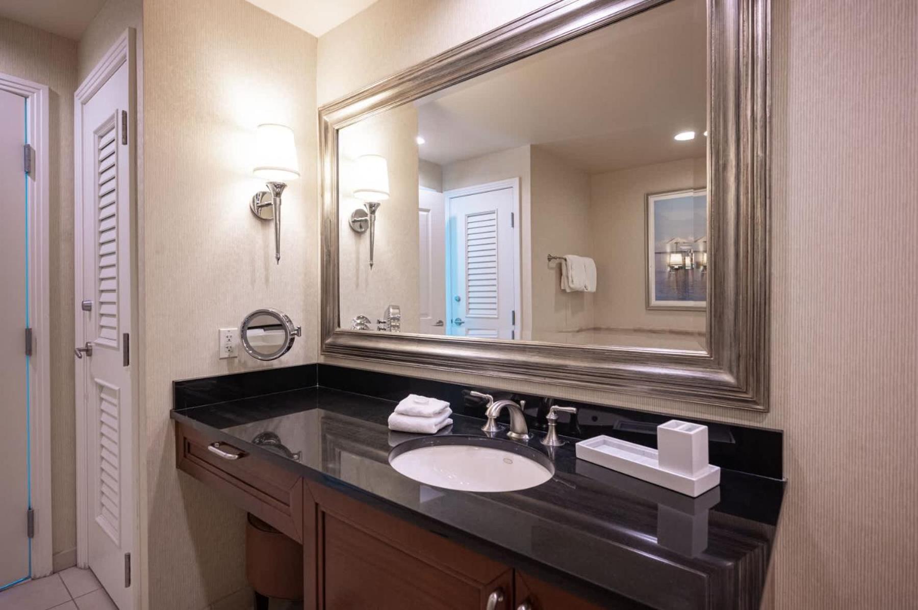 High Floor Stripview Balcony 1bdr & Jetbath Las Vegas