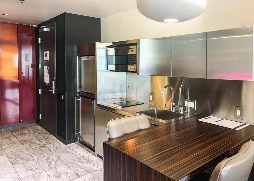 Palms Place- Strip View- High Floor- Free Parking Las Vegas