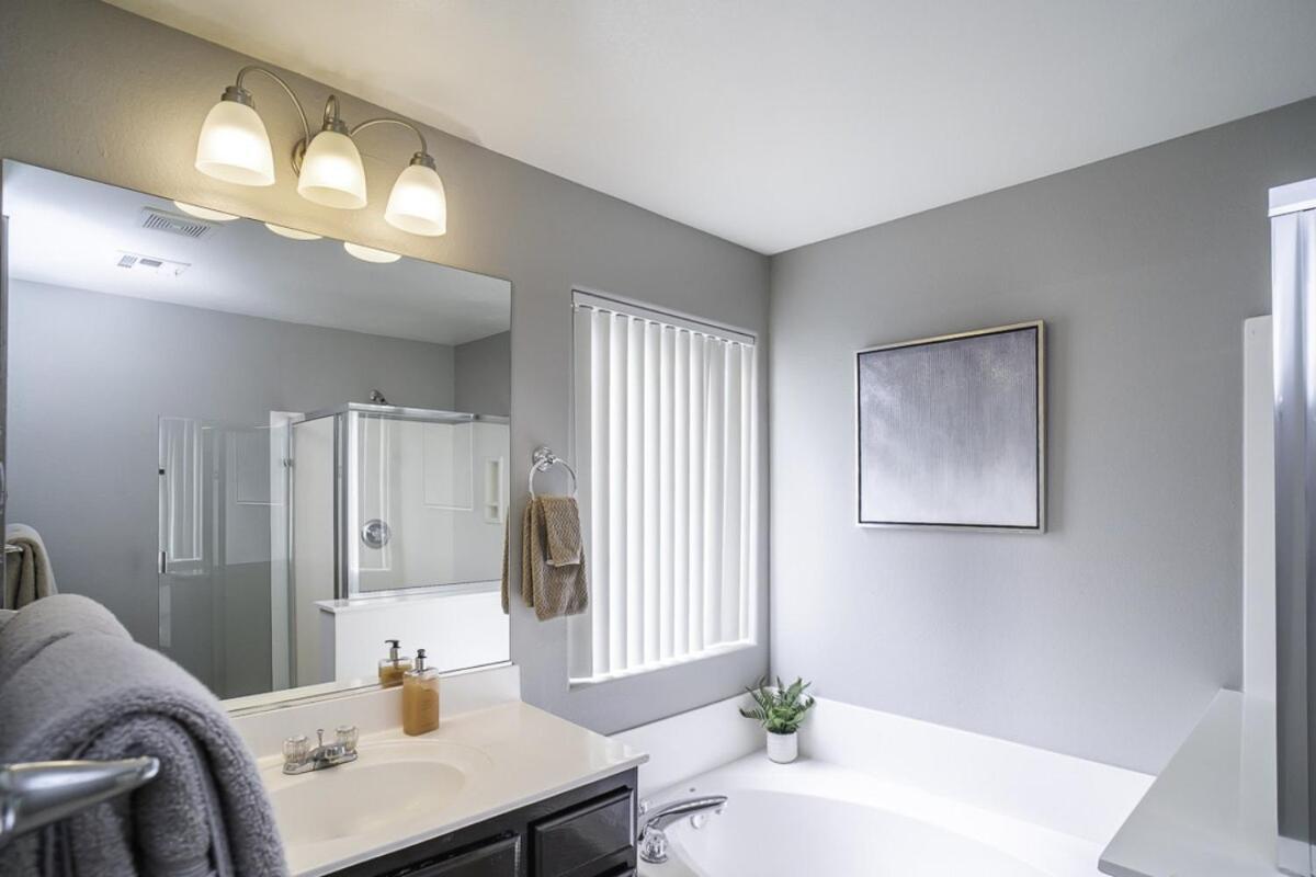 Viva Vegas Cozy 3br Minutes From The Strip Holiday home Las Vegas